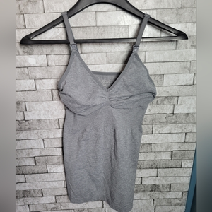 A:Glow Size medium Maternity tank‎ top